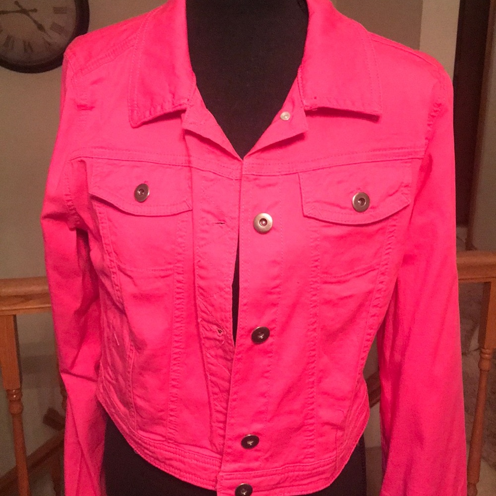 Size Large hot pink